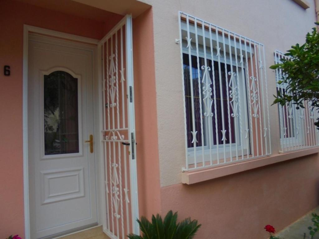 Chambres Tout Confort,Gare Tgv ,Wifi,Clim, Parking,Pt Dejeuner Perpignan Eksteriør billede