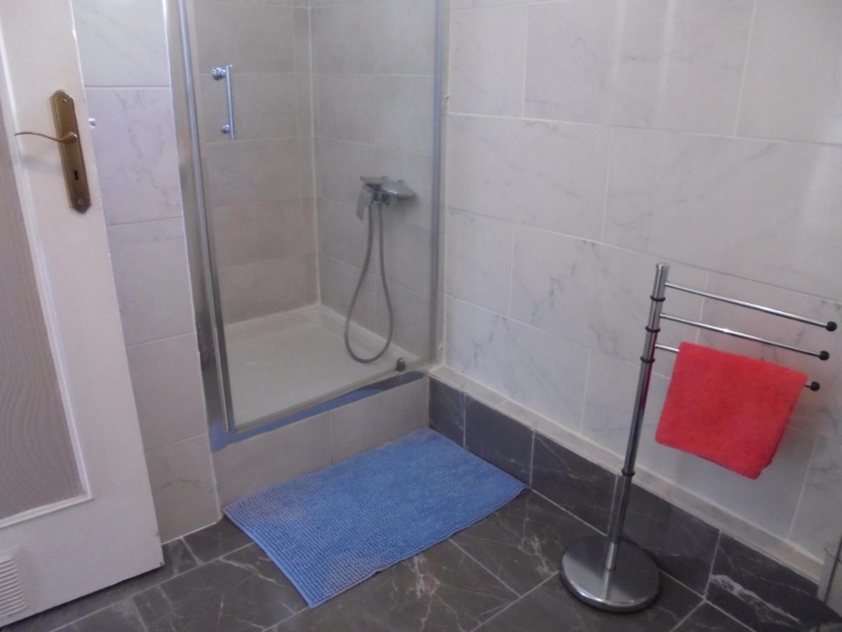 Chambres Tout Confort,Gare Tgv ,Wifi,Clim, Parking,Pt Dejeuner Perpignan Eksteriør billede