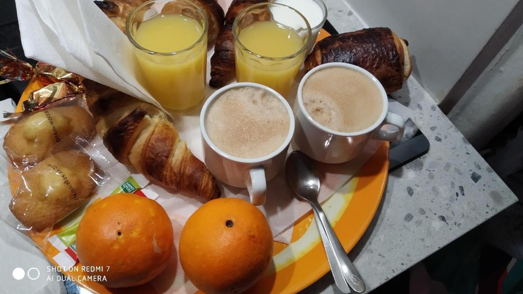 Chambres Tout Confort,Gare Tgv ,Wifi,Clim, Parking,Pt Dejeuner Perpignan Eksteriør billede